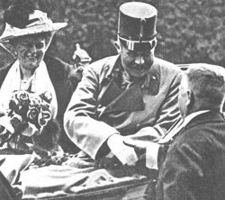 Aartshertog Franz Ferdinand en zijn vrouw Sophie, de ochtend van de aanslag.